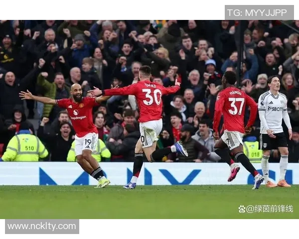 皇马狂胜曼联五球大捷绝杀瞬间震撼全场精彩集锦回顾