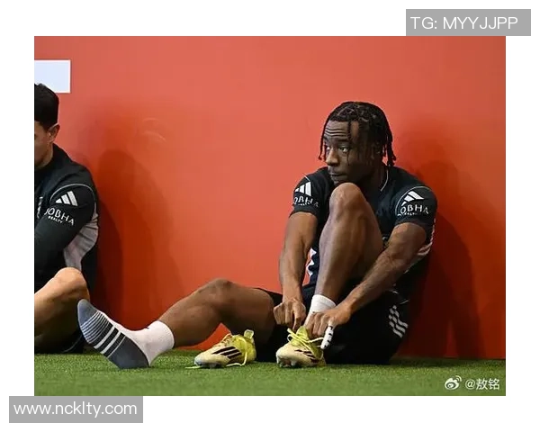 意甲焦点战阿森纳与切尔西握手言和红牌事件引发全场热议